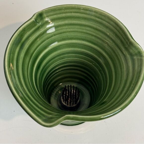 Vintage 3.5” Green Studio Pottery Vase with Flower Frog Signed 1995 - Picture 2 of 6